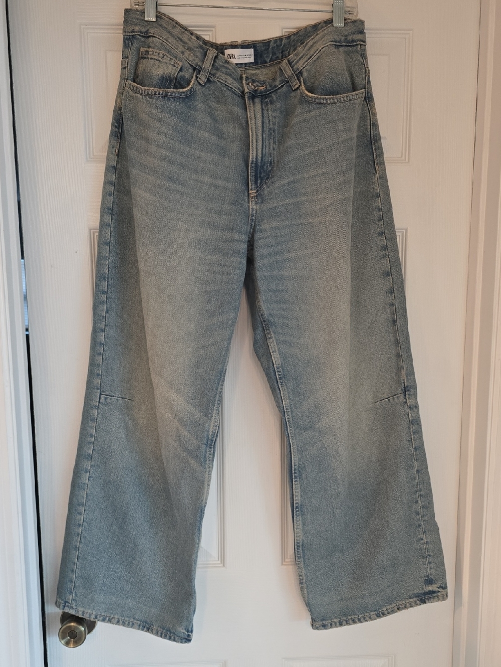 Zara Light Blue Distressed Denim Jeans